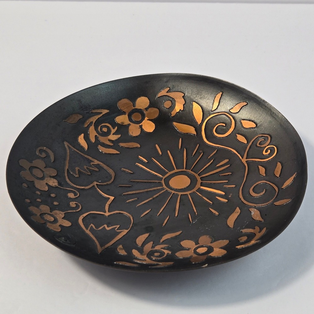 Vintage Chilean Handmade Copper Enamel Plate Sun Hearts Flowers Black Gold 7.5"